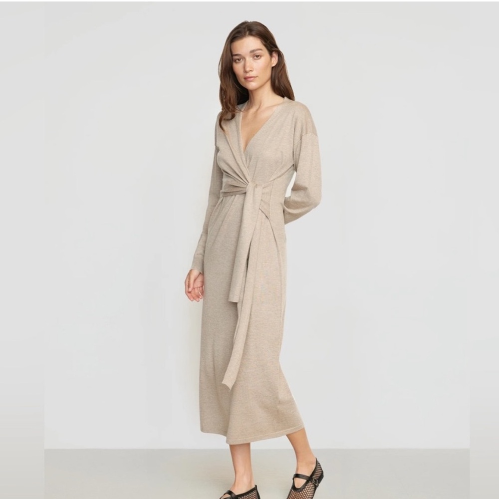 NWOT Modern Citizen Lenese front wrap midi dress Size 2X Taupe‎